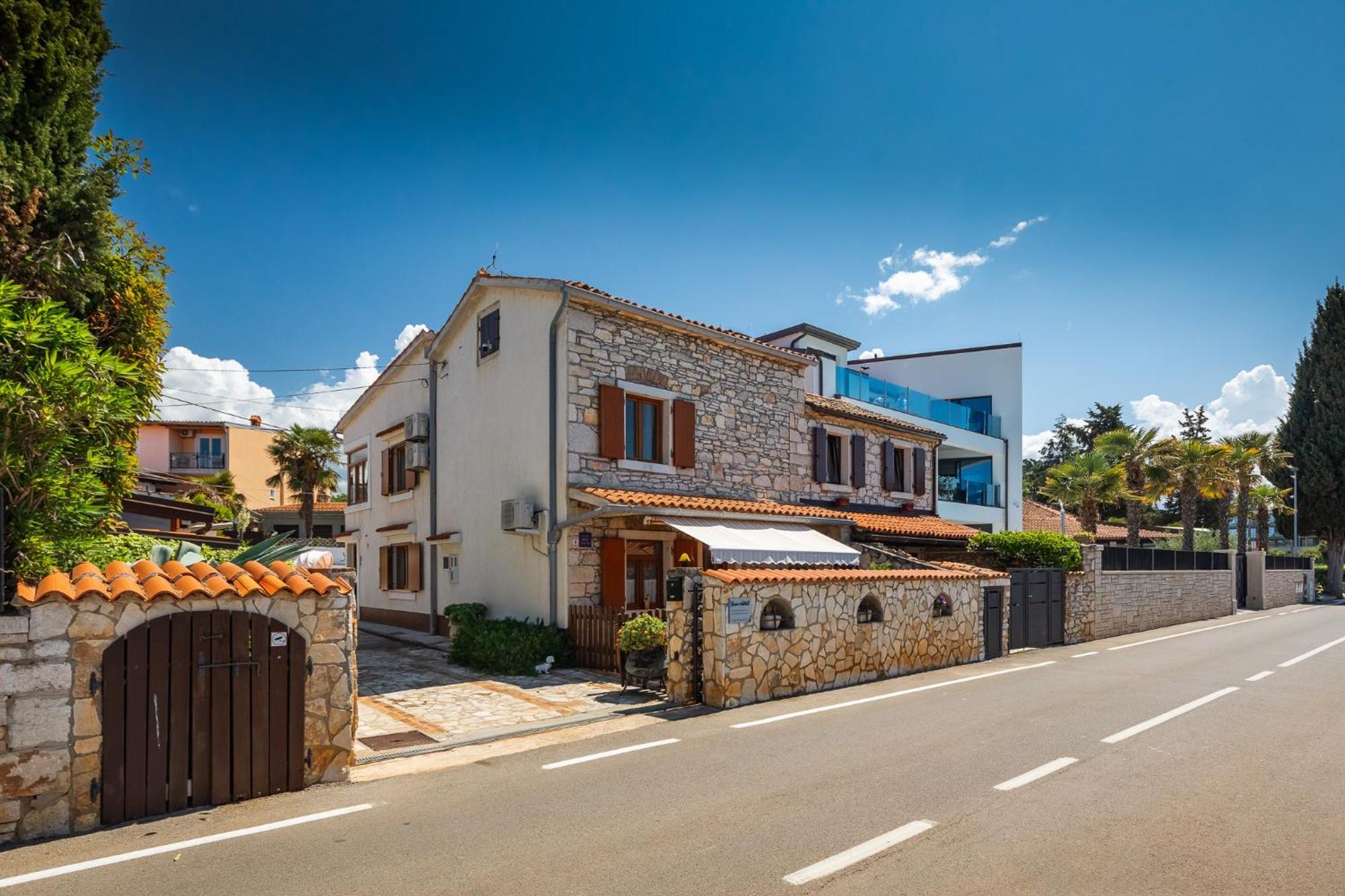 Beach House - Sea Breeze Poreč Exterior foto