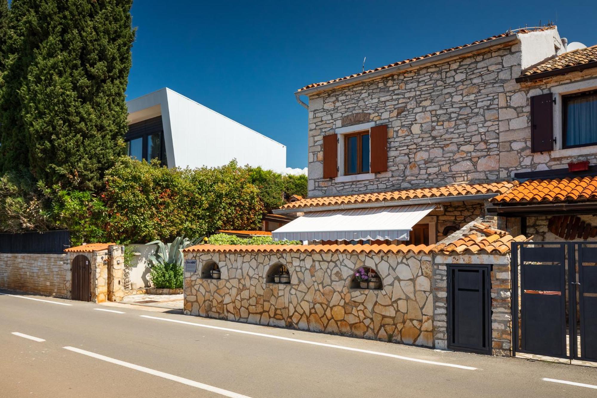 Beach House - Sea Breeze Poreč Exterior foto