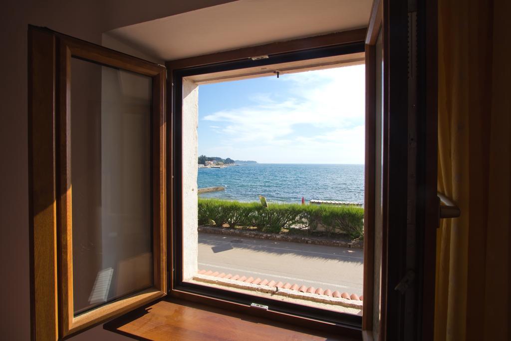 Beach House - Sea Breeze Poreč Exterior foto